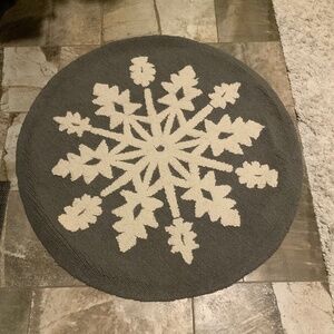 Garnet Hill Grey Ivory Wool Hooked Rug Snowflake Alpine Home Decor Perfect Cabin